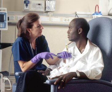 Kemoterapi Yan Etkileri ile Başa Çıkmanın Sırları